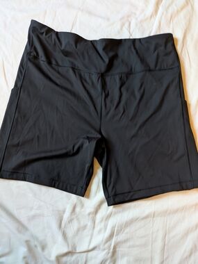 Athleta Black Ultimate Stash Pocket 7" Shorts 3X
